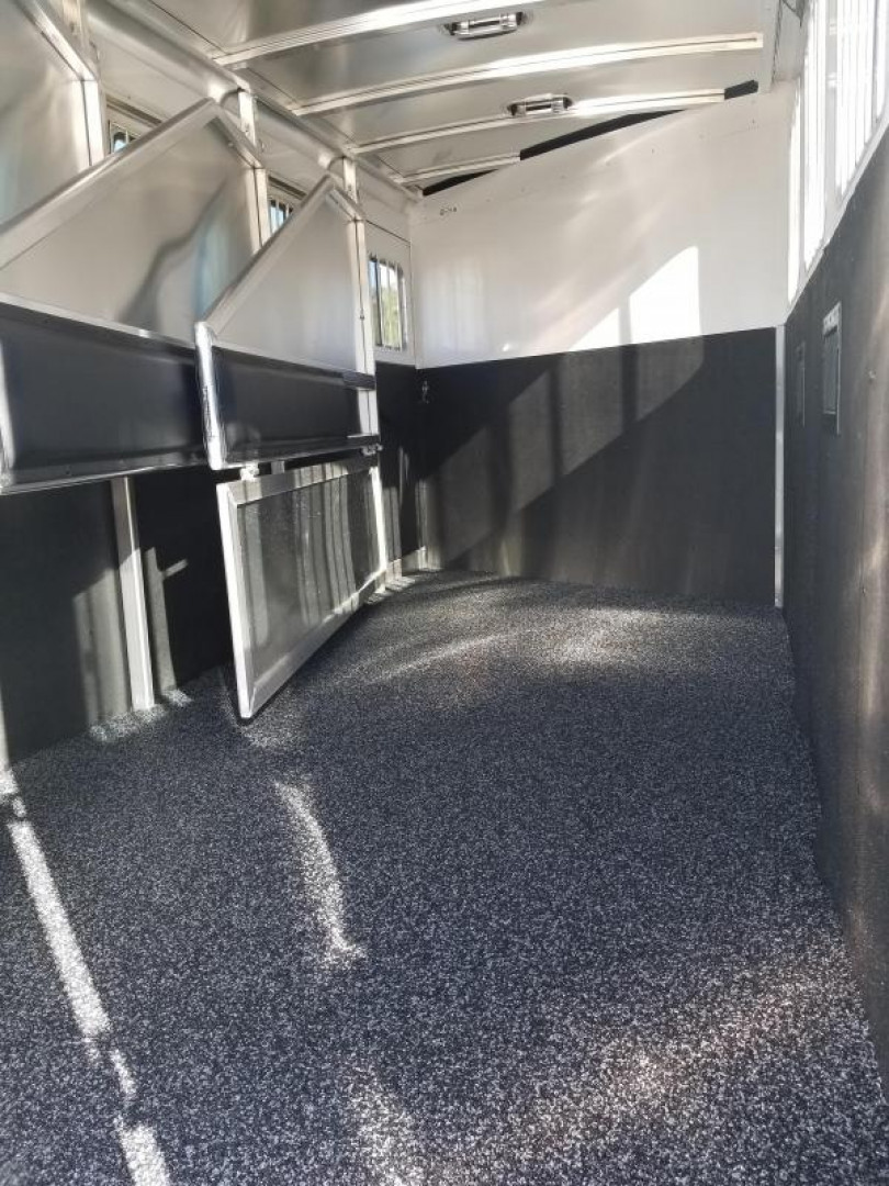 New 2025 Exiss 7400 GN Horse Trailer