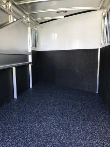 New 2025 Exiss Express 3H SS Edition BP Horse Trailer