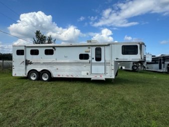 Used 1998 Sundowner Trailers 3H 9' LQ Horse Trailer