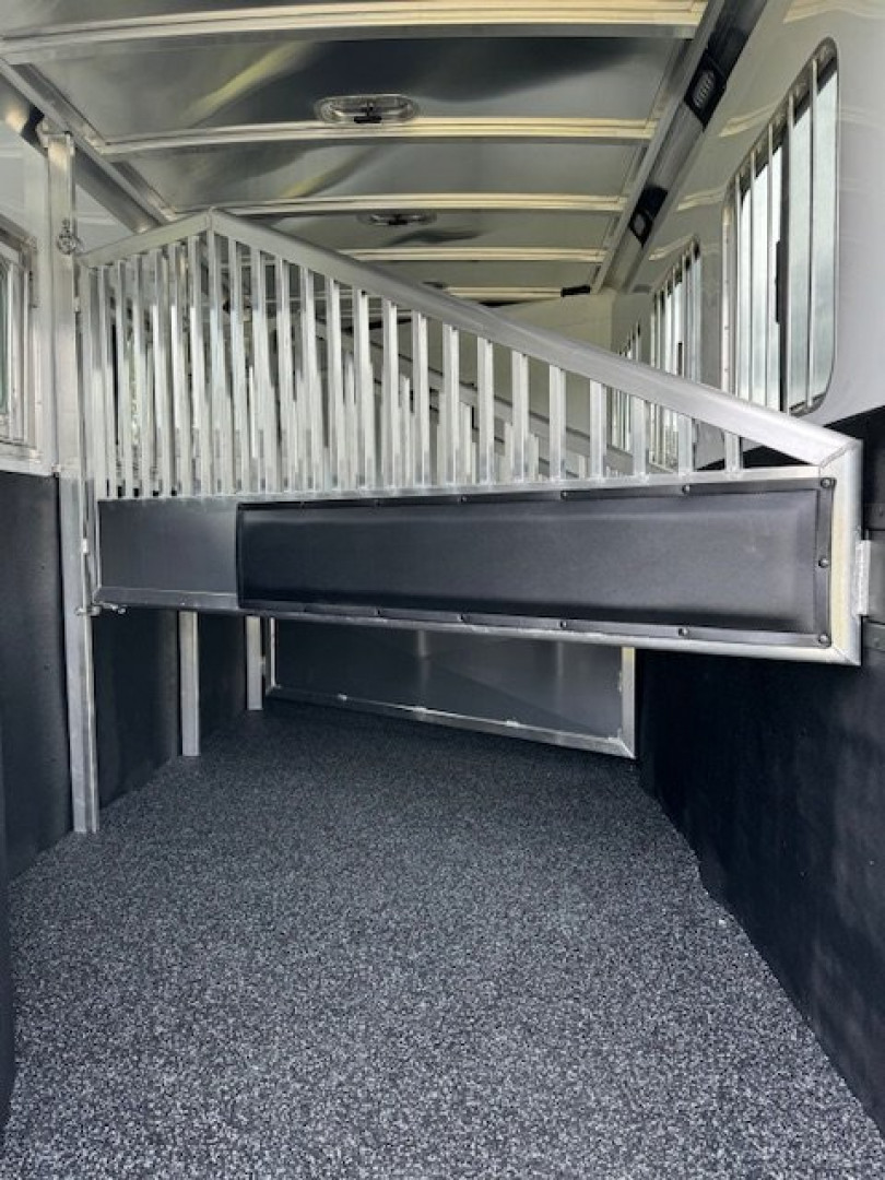New 2024 EXISS TRAILERS Escape 7410 LQ Horse Trailer
