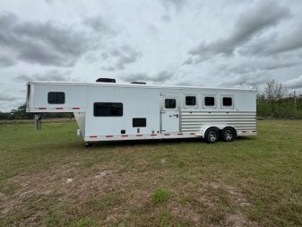 New 2024 EXISS TRAILERS Escape 7410 LQ Horse Trailer