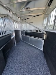 New 2024 EXISS TRAILERS Escape 7308 3H LQ IN STOCK Horse Trailer
