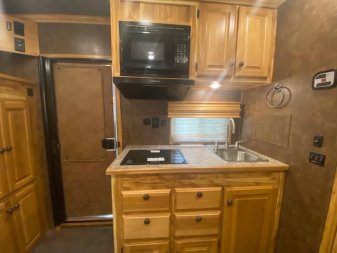 New 2023 SUNDOWNER TRAILERS Rancher Stock Combo 10.5 LQ W/ Mid Tack IN STOCK Stock / Stock Combo Trailer