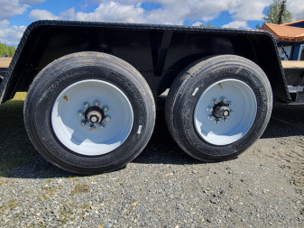 New 2025 Kaufman Trailers Deluxe Equipment Tilt Trailer