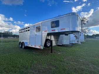 New 2025 Exiss Trailers 3H GN CXF Edition Horse Trailer