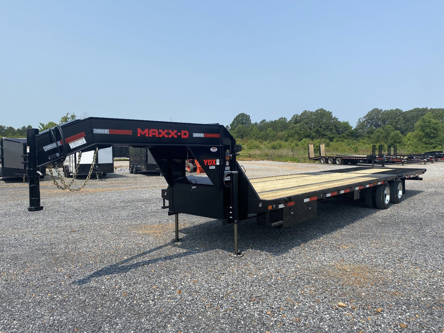 New 2026 MAXXD 102"X34' 30k Hyd Dove Gooseneck Trailer *22K Winch*