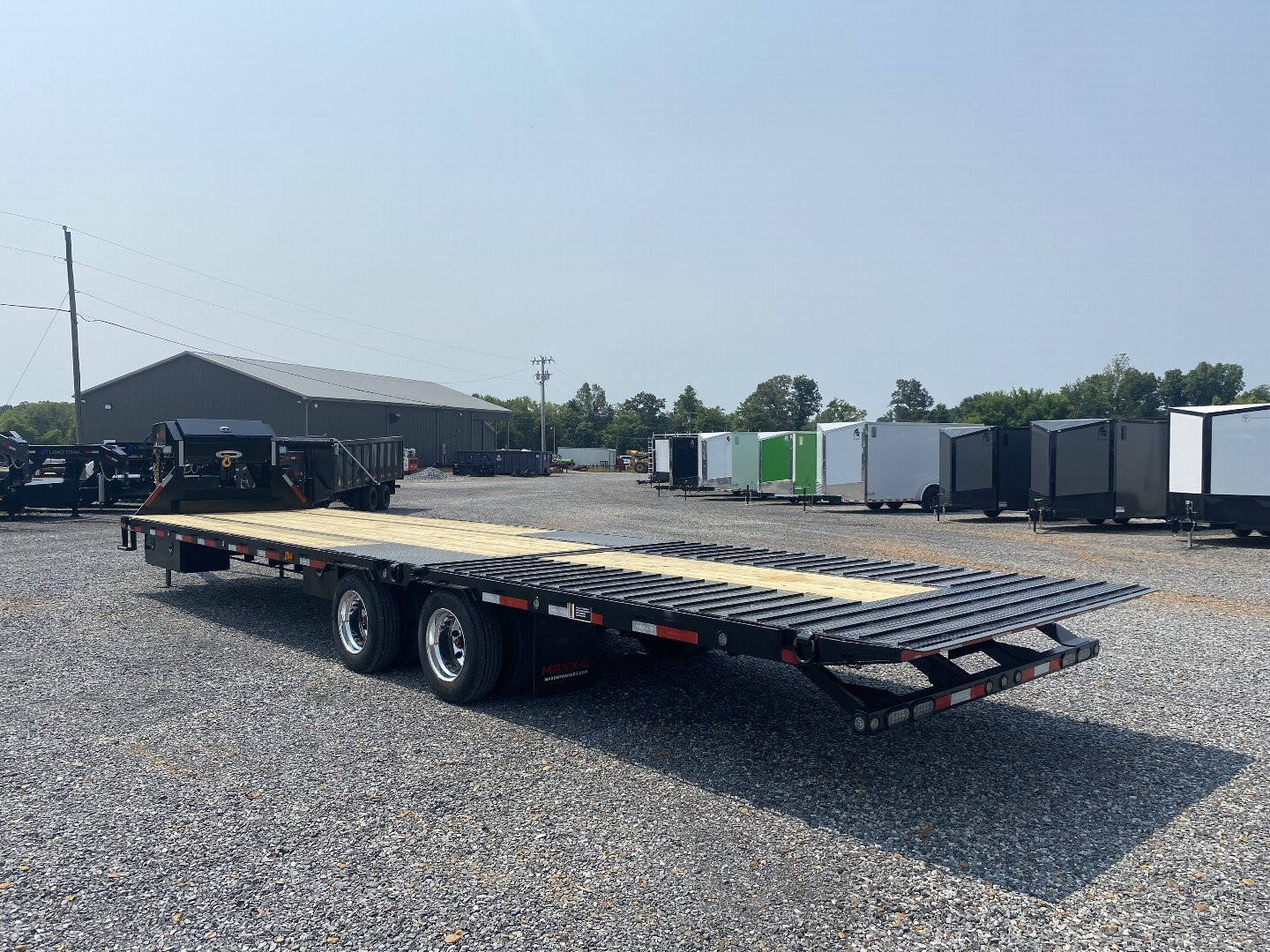 New 2026 MAXXD 102"X34' 30k Hyd Dove Gooseneck Trailer *22K Winch*