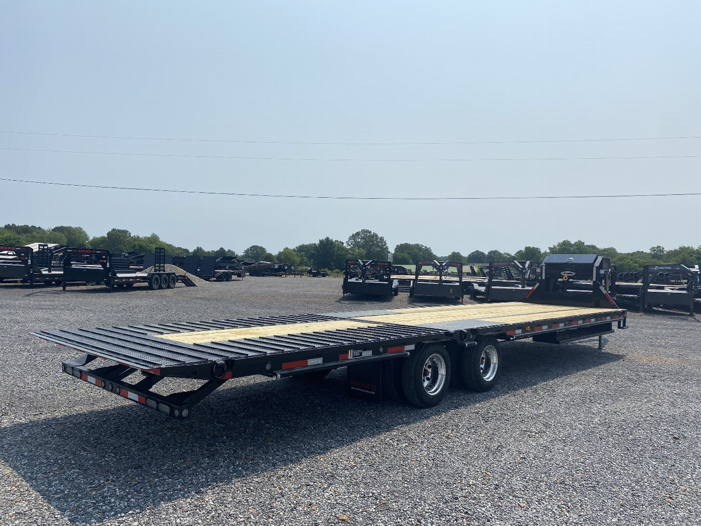 New 2026 MAXXD 102"X34' 30k Hyd Dove Gooseneck Trailer *22K Winch*
