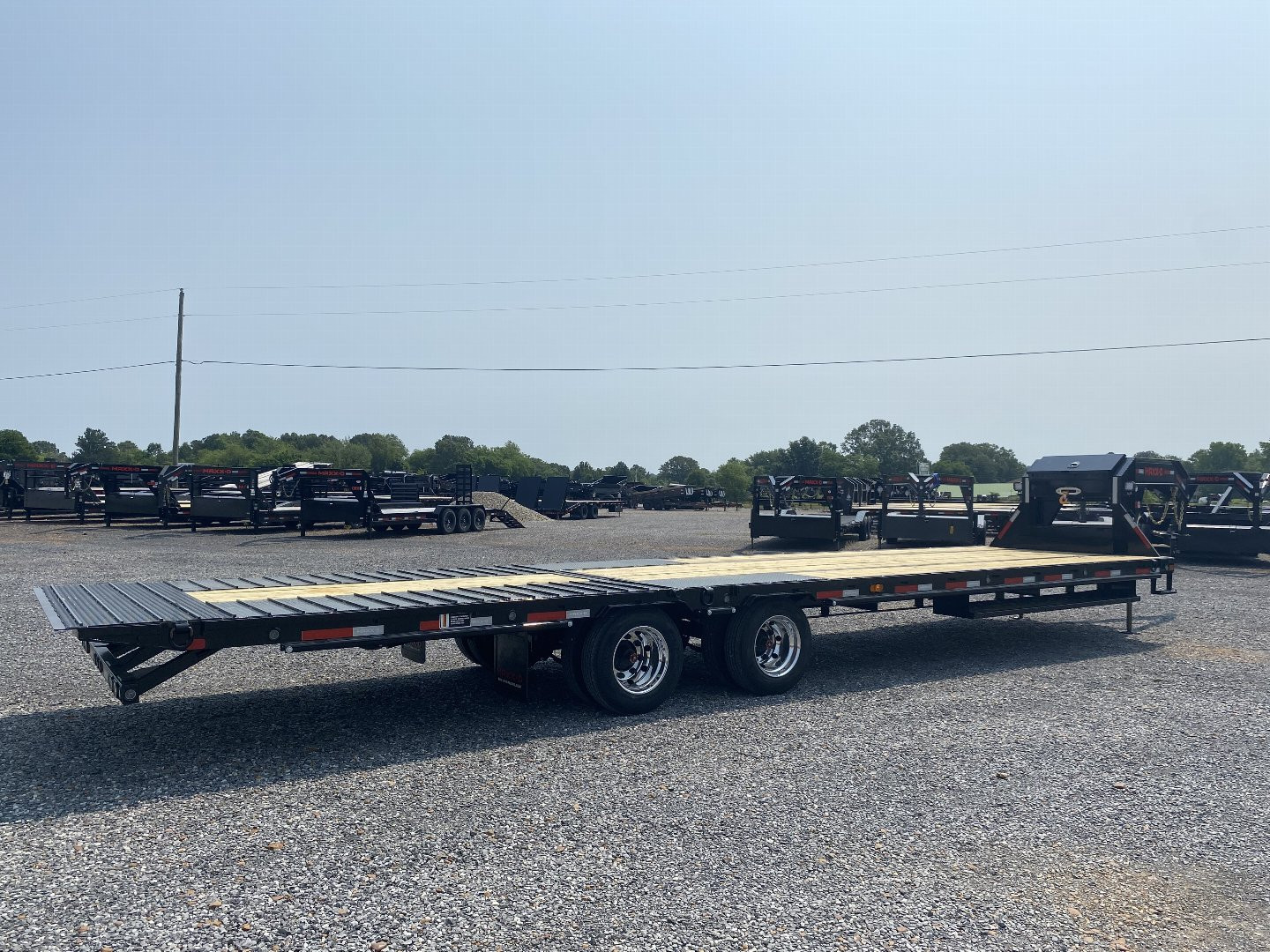 New 2026 MAXXD 102"X34' 30k Hyd Dove Gooseneck Trailer *22K Winch*