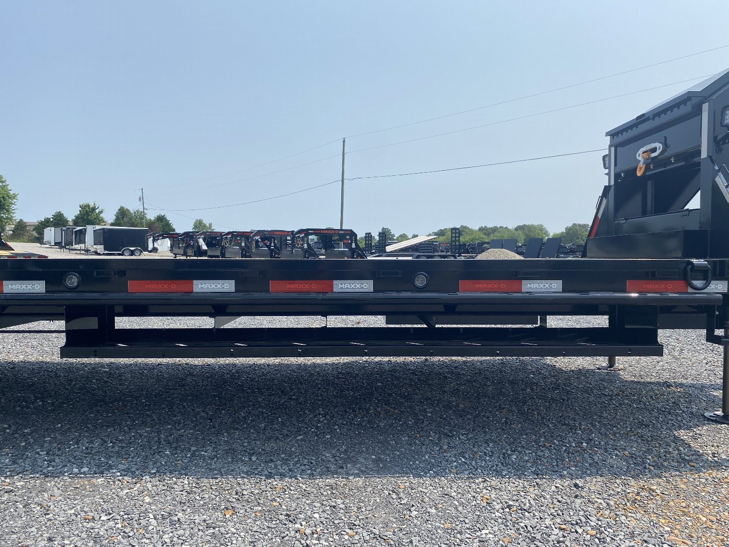 New 2026 MAXXD 102"X34' 30k Hyd Dove Gooseneck Trailer *22K Winch*