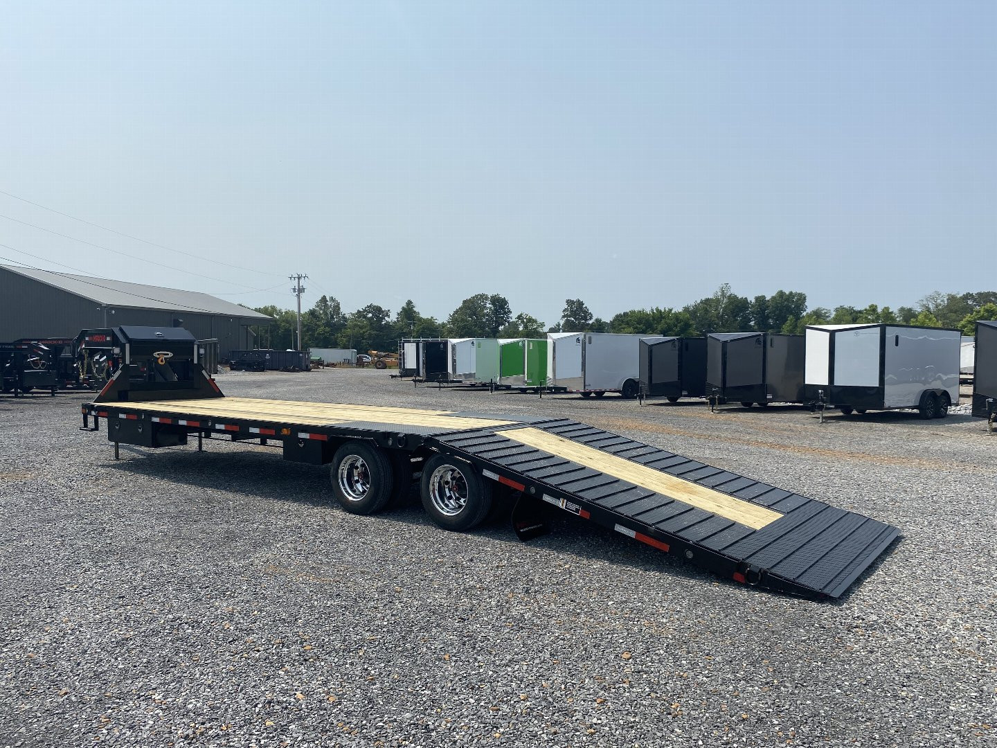 New 2026 MAXXD 102"X34' 30k Hyd Dove Gooseneck Trailer *22K Winch*