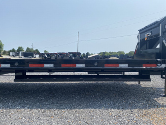 New 2026 MAXXD 102"X34' 30k Hyd Dove Gooseneck Trailer *22K Winch*