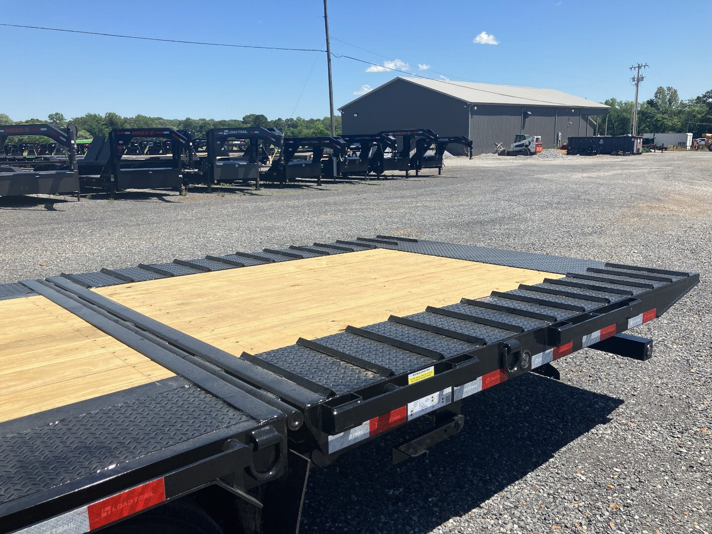 New 2025 Load Trail 102"X30' 16K Hyd Dove Gooseneck Trailer