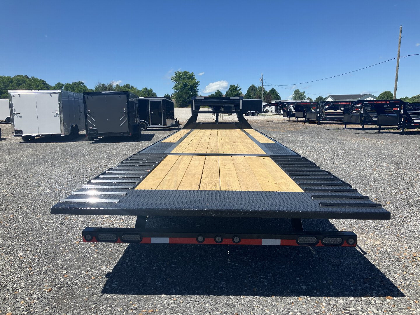 New 2025 Load Trail 102"X30' 16K Hyd Dove Gooseneck Trailer