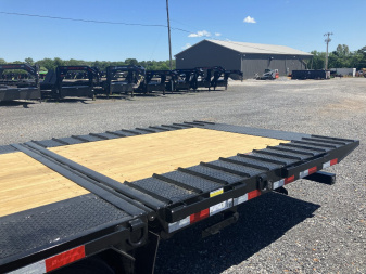 New 2025 Load Trail 102"X30' 16K Hyd Dove Gooseneck Trailer