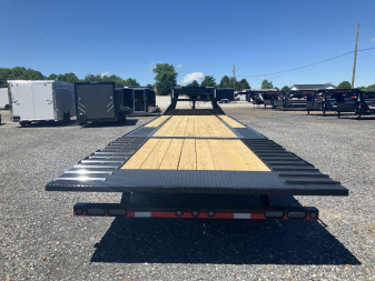 New 2025 Load Trail 102"X30' 16K Hyd Dove Gooseneck Trailer