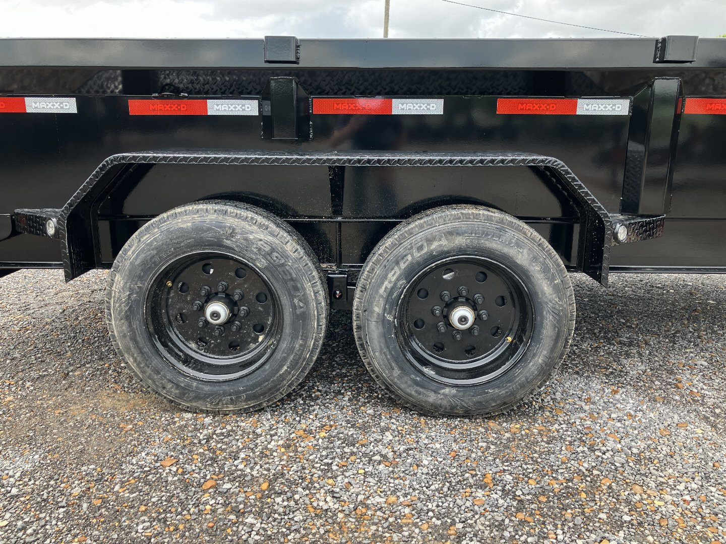 New 2026 MAXXD Dump Trailer | 83" x 14' 17.5K GVWR