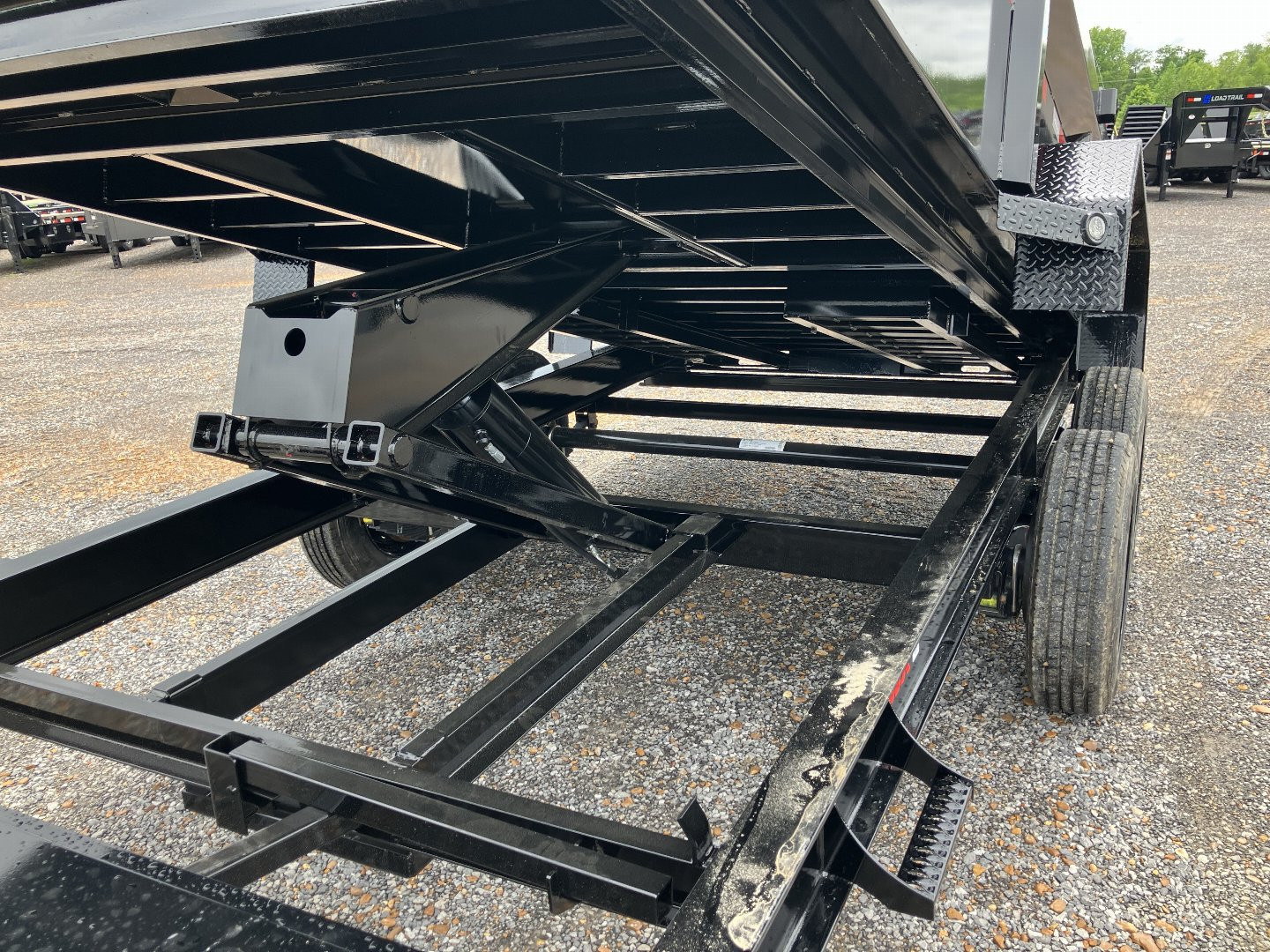 New 2026 MAXXD Dump Trailer | 83" x 14' 17.5K GVWR