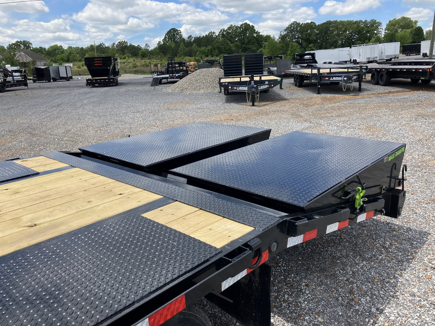 New 2025 Load Trail Gooseneck Flatbed Trailer | 102" x 30' GVWR