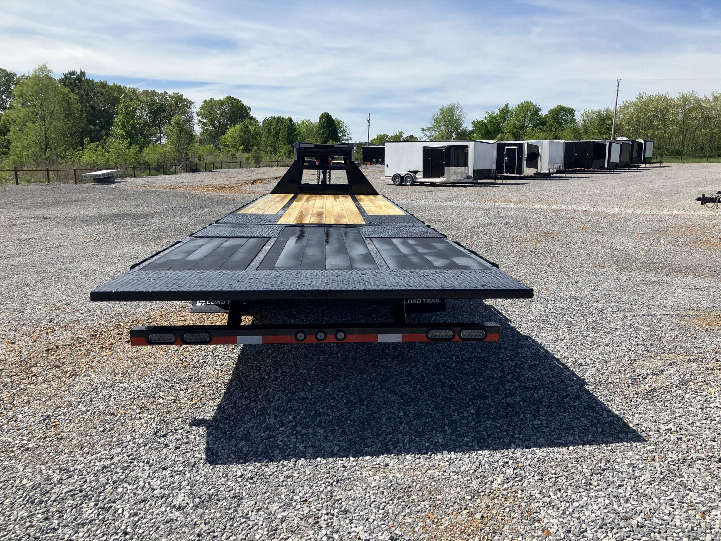 New 2025 Load Trail 102"X32' 30K Hyd Dove Gooseneck Trailer