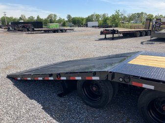 New 2025 Load Trail 102"X32' 30K Hyd Dove Gooseneck Trailer