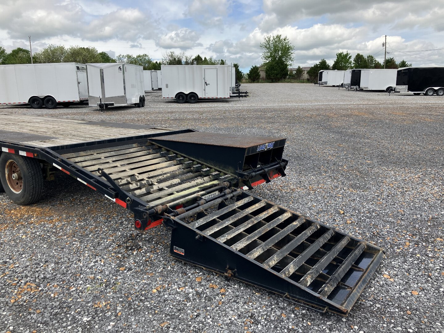 Used 2015 Load Trail 102"X30' 14k Gooseneck Flatbed Trailer