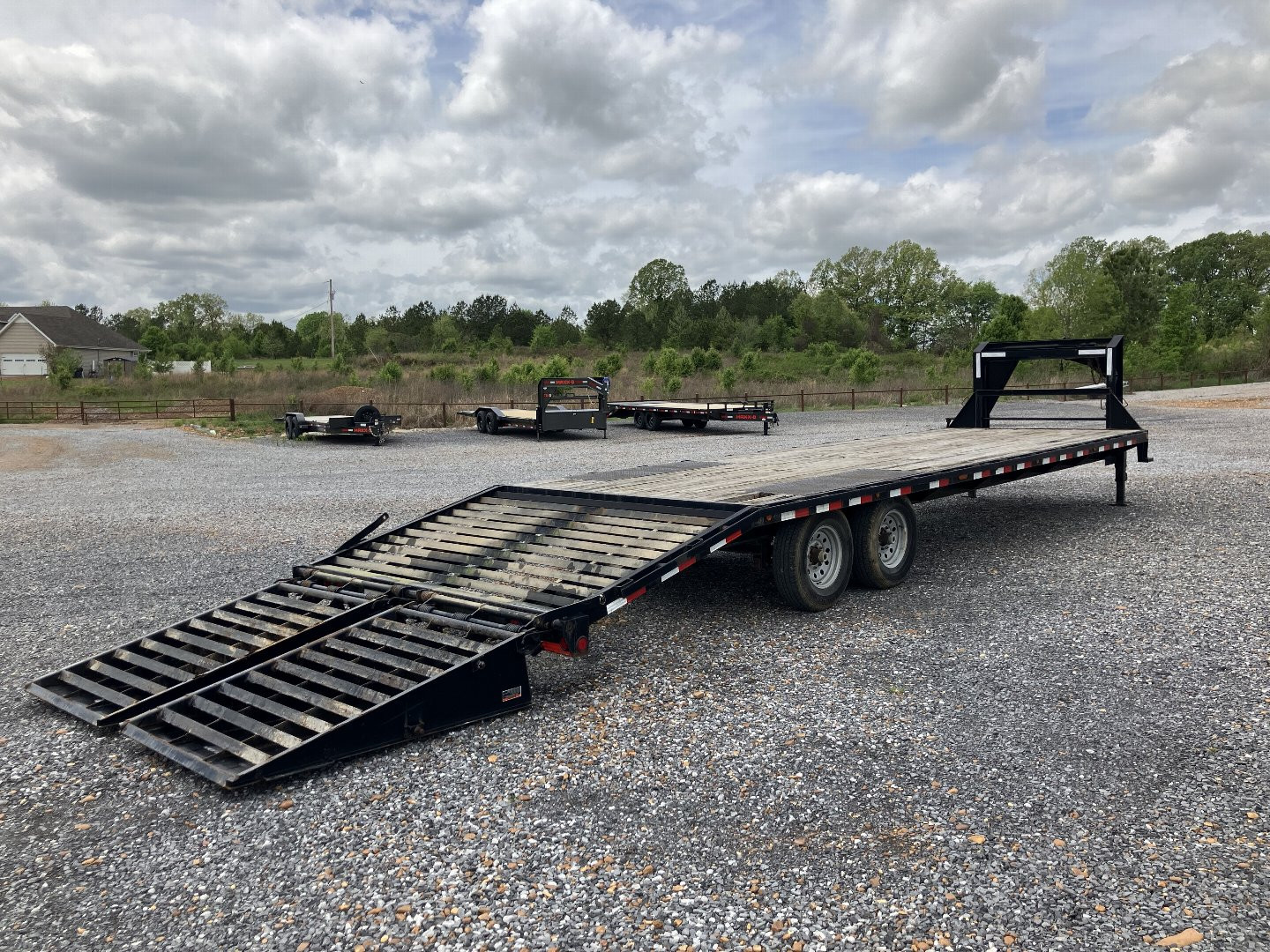 Used 2015 Load Trail 102"X30' 14k Gooseneck Flatbed Trailer