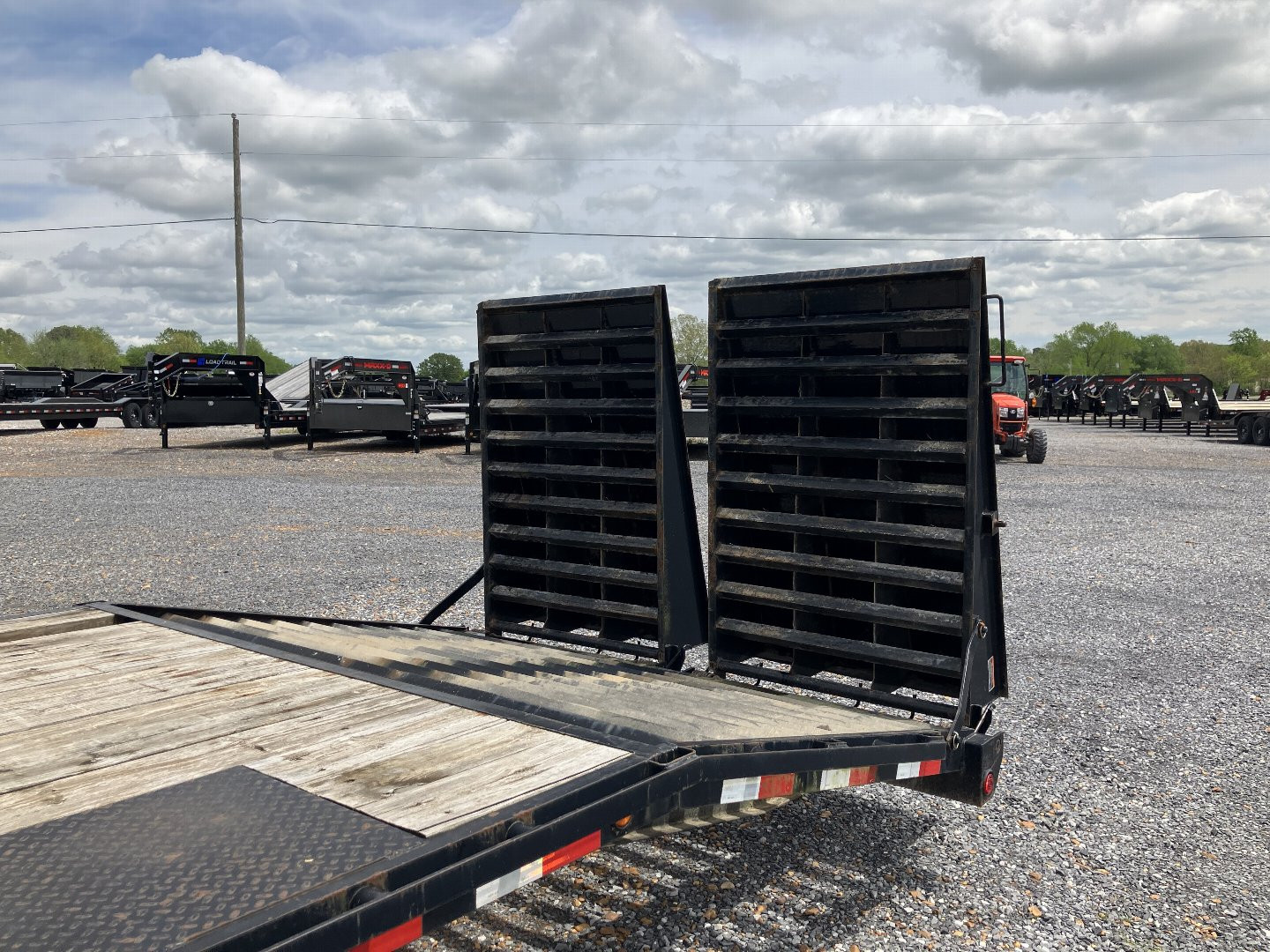 Used 2015 Load Trail 102"X30' 14k Gooseneck Flatbed Trailer