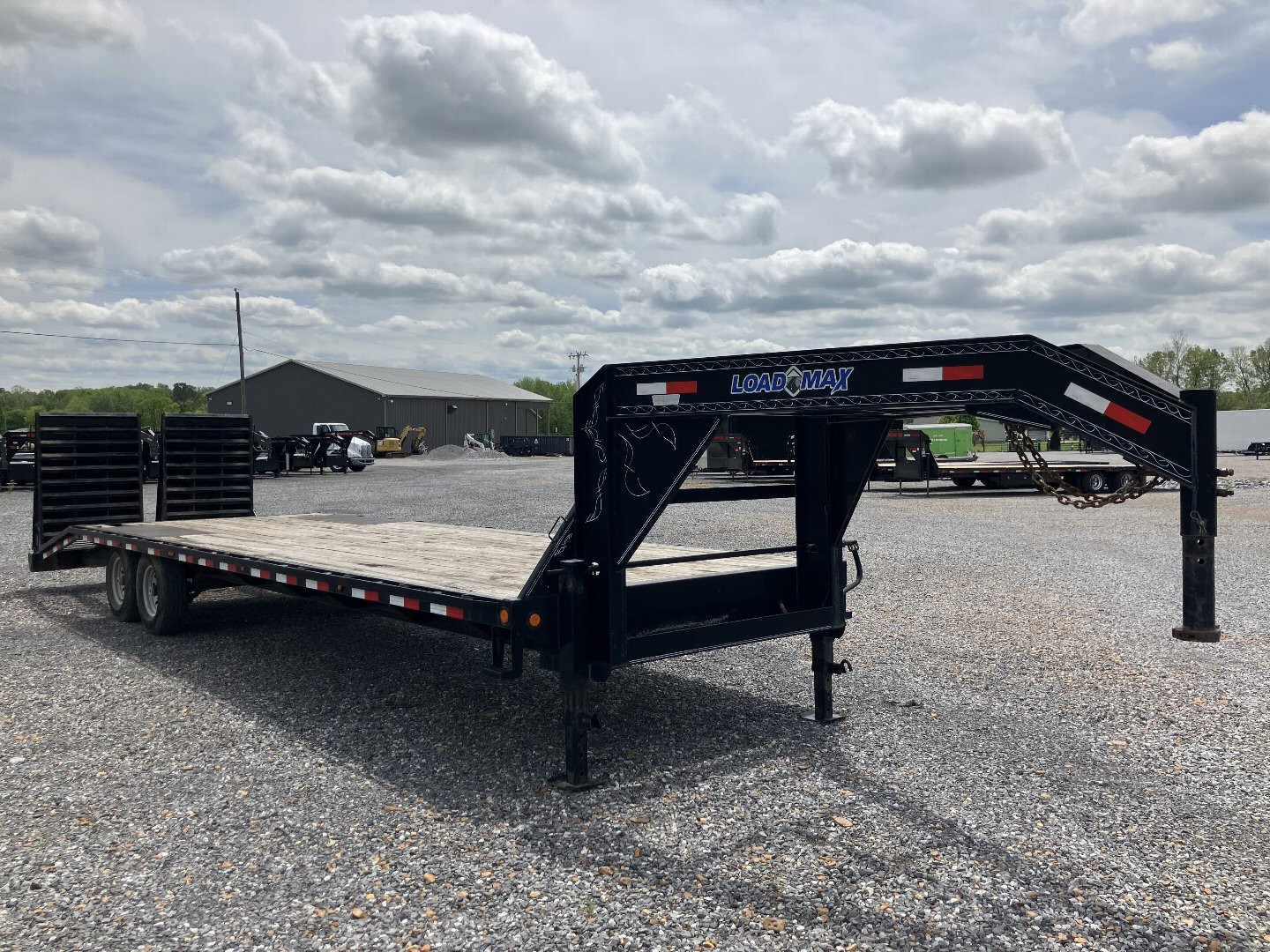 Used 2015 Load Trail 102"X30' 14k Gooseneck Flatbed Trailer