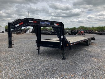 Used 2015 Load Trail 102"X30' 14k Gooseneck Flatbed Trailer