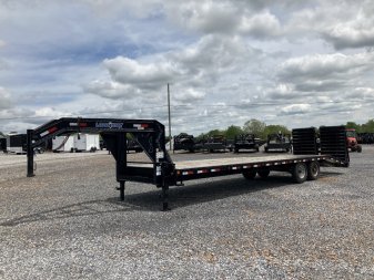 Used 2015 Load Trail 102"X30' 14k Gooseneck Flatbed Trailer