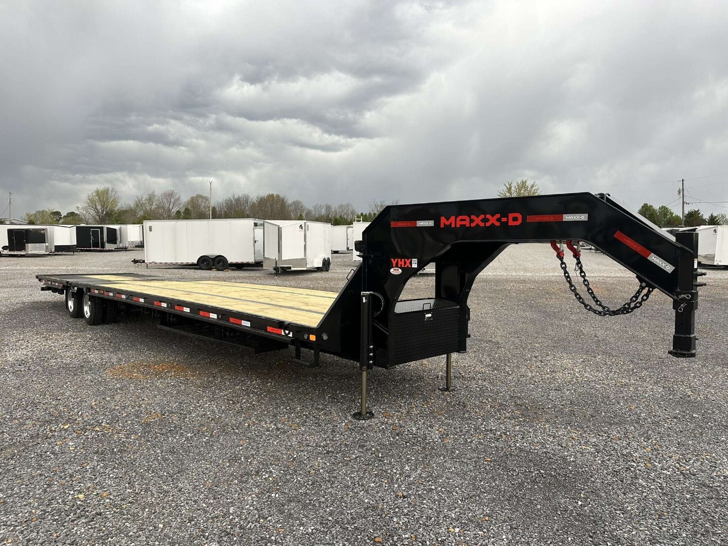 New 2025 MAXXD 102"X40' 40K *ENGINEERED FRAME* HYD DOVE Gooseneck Flatbed Trailer *AIR RIDE*