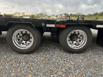 New 2025 MAXXD 102"X40' 40K *ENGINEERED FRAME* HYD DOVE Gooseneck Flatbed Trailer *AIR RIDE*