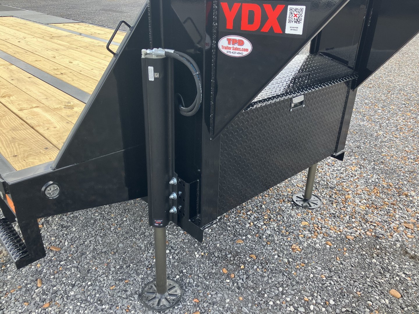 New 2025 MAXXD 102" x 32' 25.9K HYD Dove Gooseneck Trailer