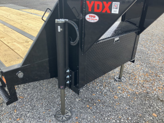 New 2025 MAXXD 102" x 32' 25.9K HYD Dove Gooseneck Trailer