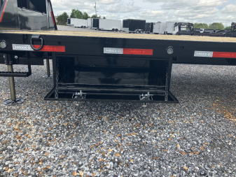 New 2025 MAXXD 102" x 32' 25.9K HYD Dove Gooseneck Trailer