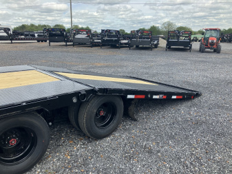 New 2025 MAXXD 102" x 32' 25.9K HYD Dove Gooseneck Trailer