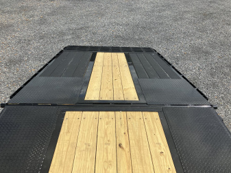 New 2025 MAXXD 102" x 32' 25.9K HYD Dove Gooseneck Trailer