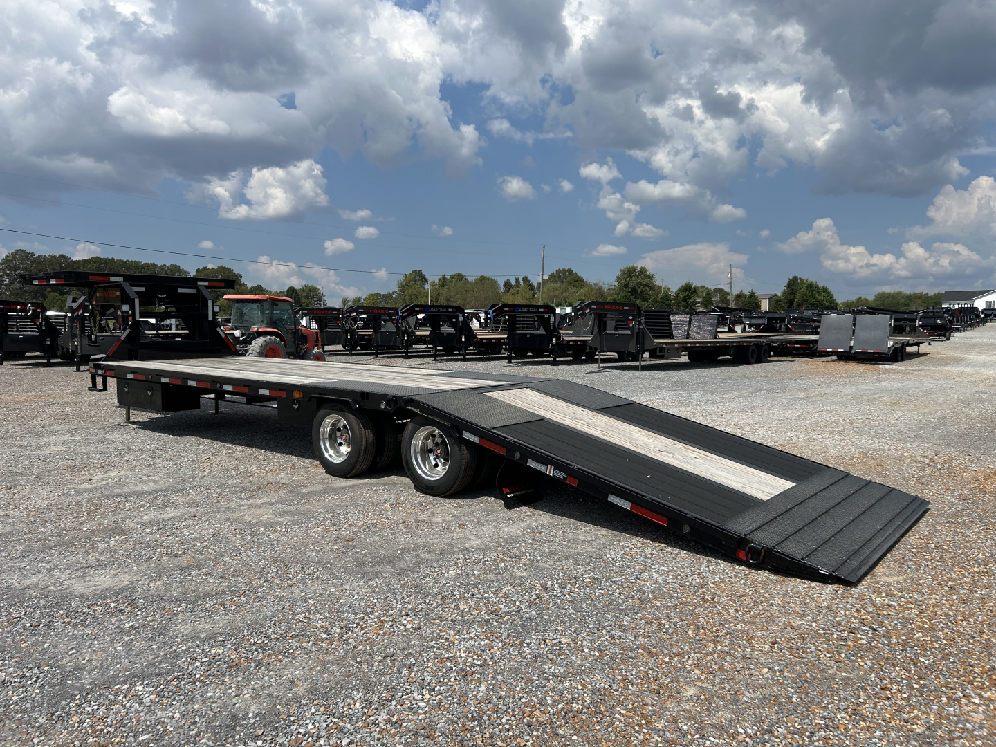 New 2025 MAXXD Gooseneck Trailer | 32' x 102' 30K GVWR