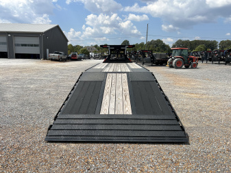 New 2025 MAXXD Gooseneck Trailer | 32' x 102' 30K GVWR