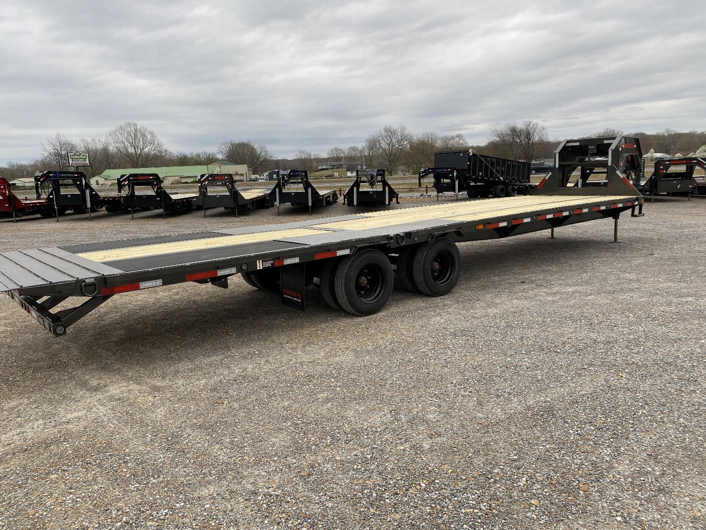 New 2025 MAXXD Gooseneck Trailer | 102" x 34' 40K GVWR