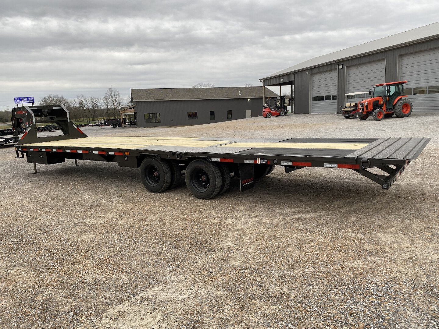 New 2025 MAXXD Gooseneck Trailer | 102" x 34' 40K GVWR