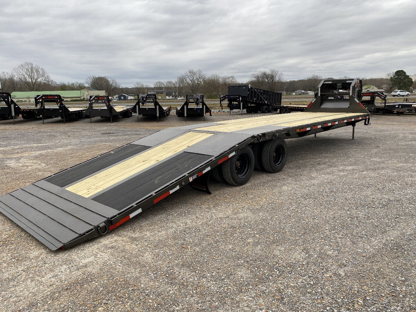 New 2025 MAXXD Gooseneck Trailer | 102" x 34' 40K GVWR