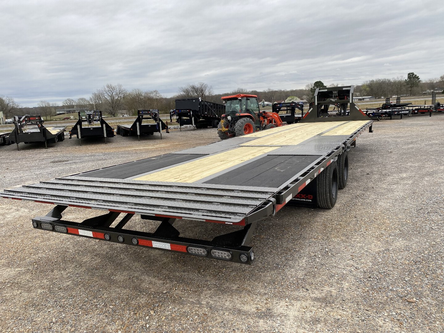 New 2025 MAXXD Gooseneck Trailer | 102" x 34' 40K GVWR