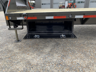 New 2025 MAXXD Gooseneck Trailer | 102" x 34' 40K GVWR