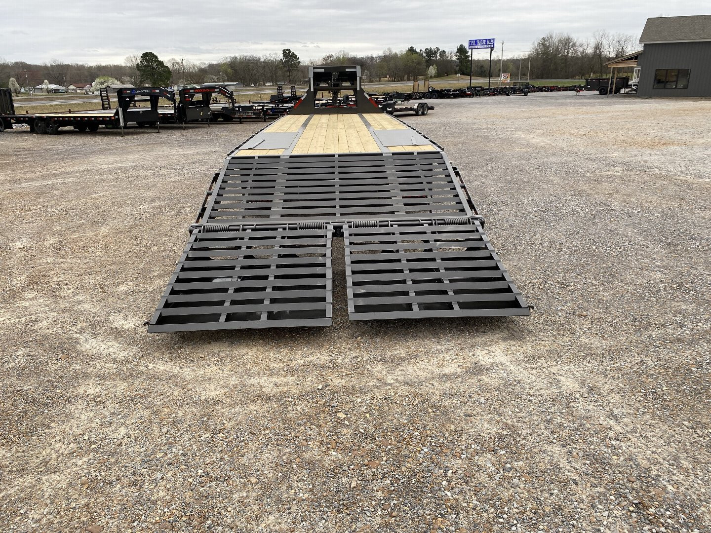 New 2025 MAXXD Gooseneck Flatbed Trailer | 102" x 30' 25.9K GVWR