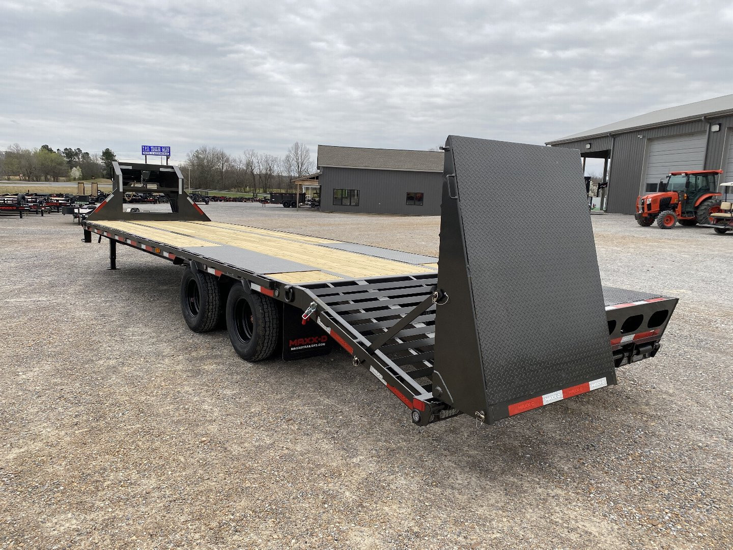 New 2025 MAXXD Gooseneck Flatbed Trailer | 102" x 30' 25.9K GVWR