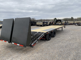 New 2025 MAXXD Gooseneck Flatbed Trailer | 102" x 30' 25.9K GVWR