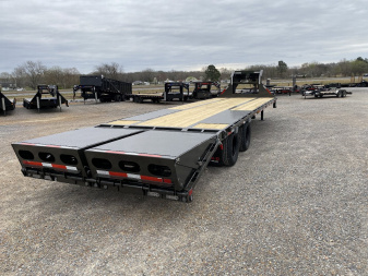 New 2025 MAXXD Gooseneck Flatbed Trailer | 102" x 30' 25.9K GVWR