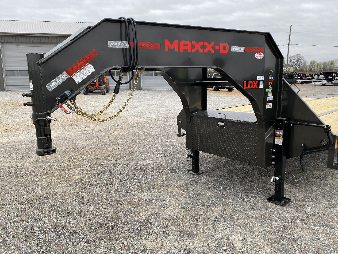 New 2025 MAXXD 102"X30' 22.5K Gooseneck Flatbed Trailer *ENGINEERED FRAME*